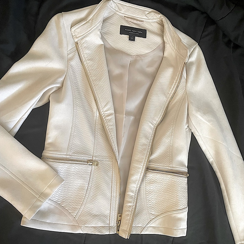 Cream jacket w/snakeskin detail. NWOT, NEVER WORN.